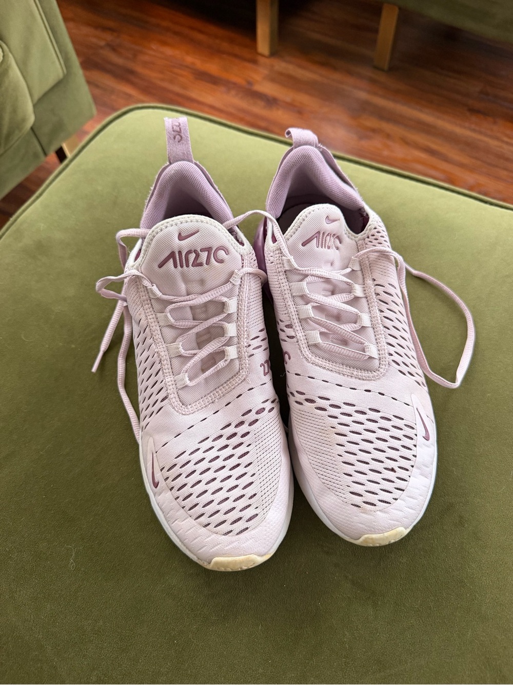 Nike Air270 Women's Athletic Sneakers - Light Mauve Pink